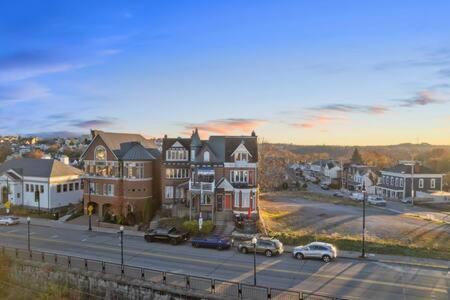 Charming Studio-Panoramic View-Your Pittsburgh Sanctuary 아파트 외부 사진