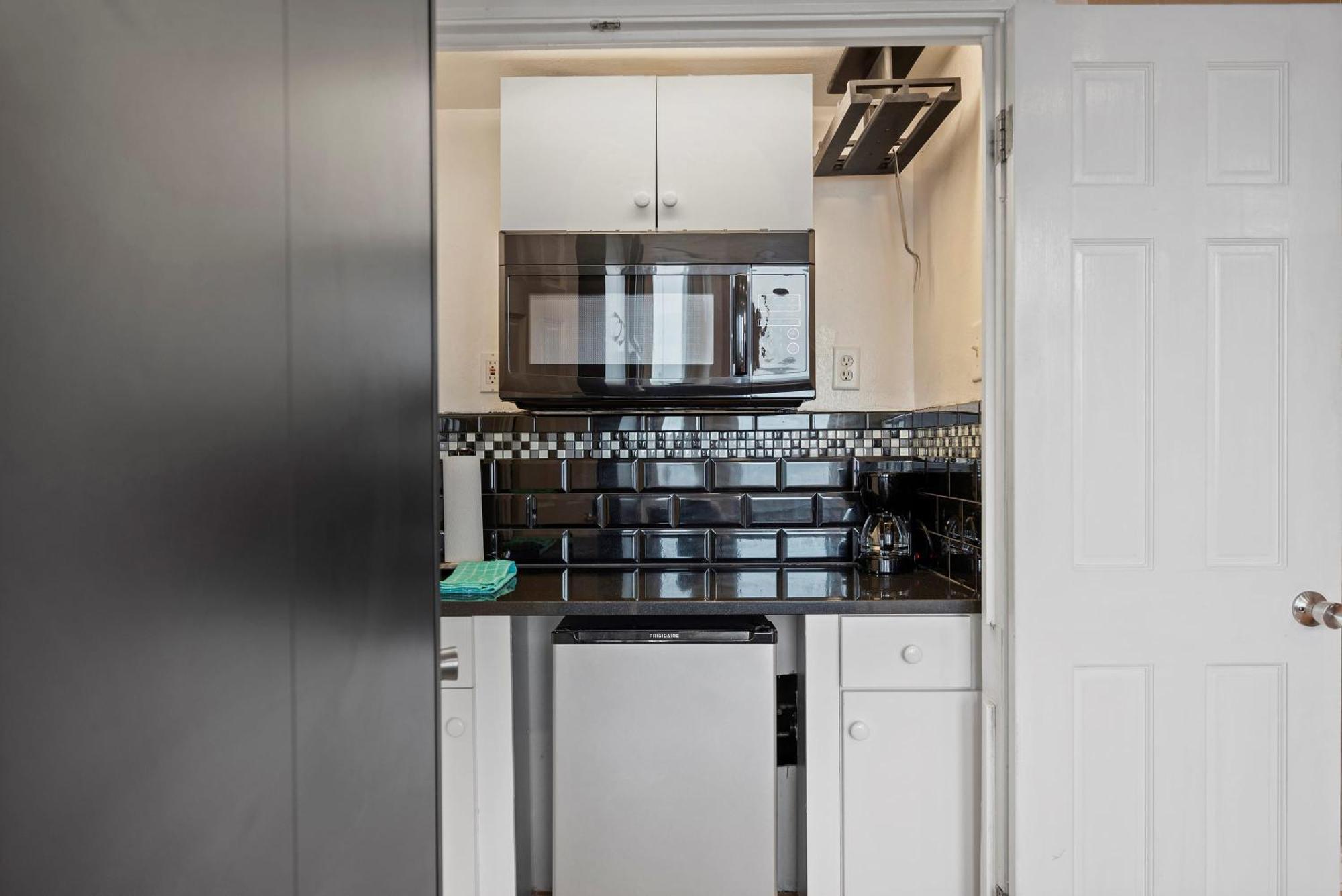 Charming Studio-Panoramic View-Your Pittsburgh Sanctuary 아파트 외부 사진